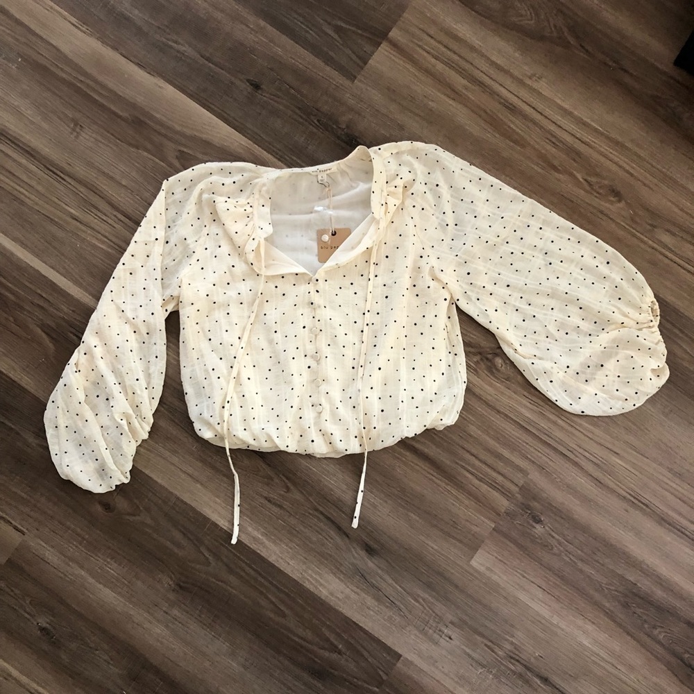 BLU PEPPER cream and black poke a dot balloon sleeves blouse size small